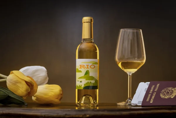 Oblò Wine Label Design